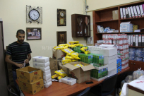 بالصور: جمعية يافا توزع عشرات الطرود الغذائية بمناسبة عيد الاضحى المبارك